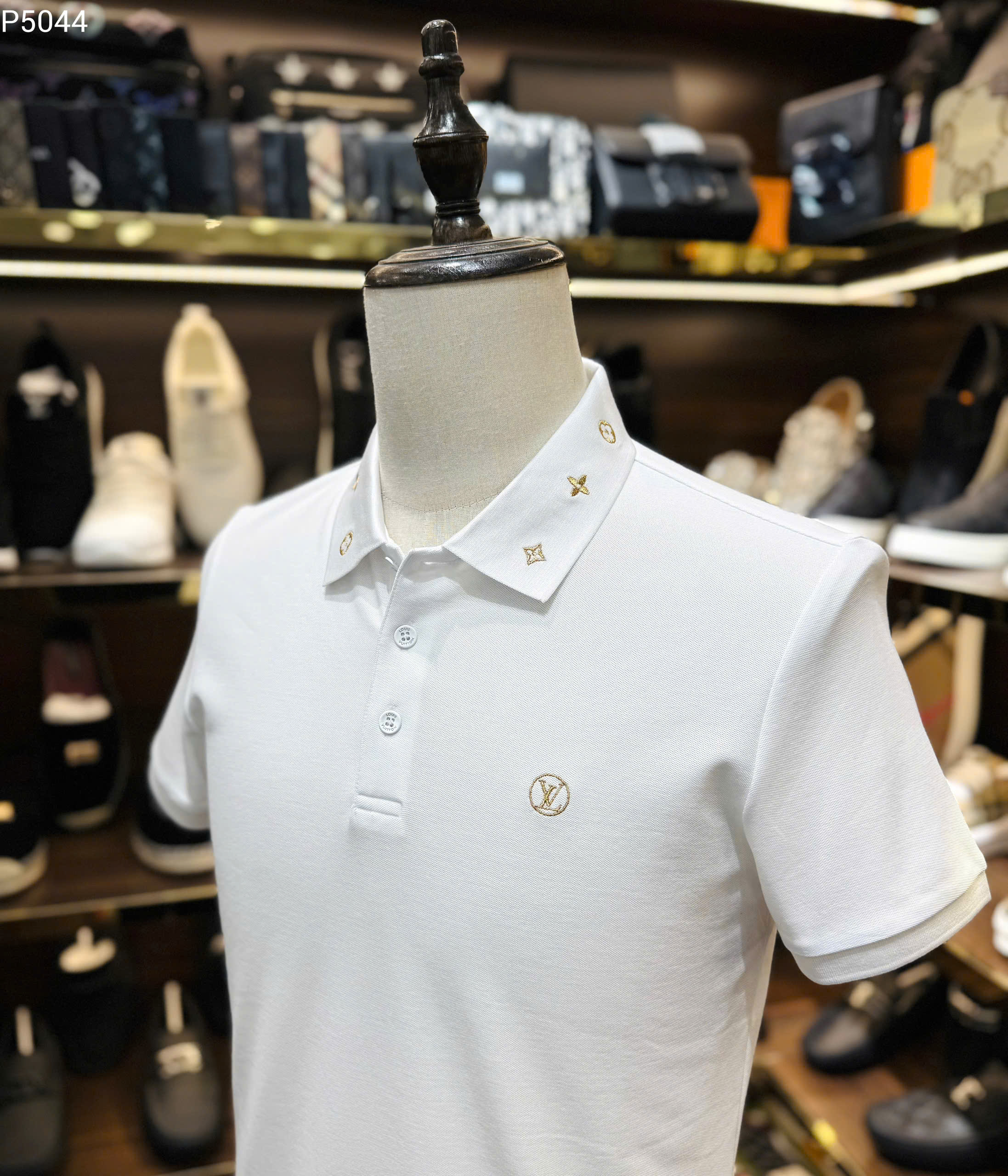 Áo polo Louis Vuitton LV hoa vân logo Vàng thêu cổ ngực Like Auth 1-1 on web MK
